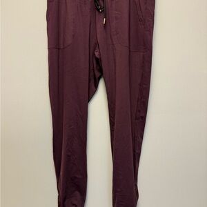 Zyia Active Womens Unwind Joggers Size Medium Plum Elastic Waist Pockets Sweats